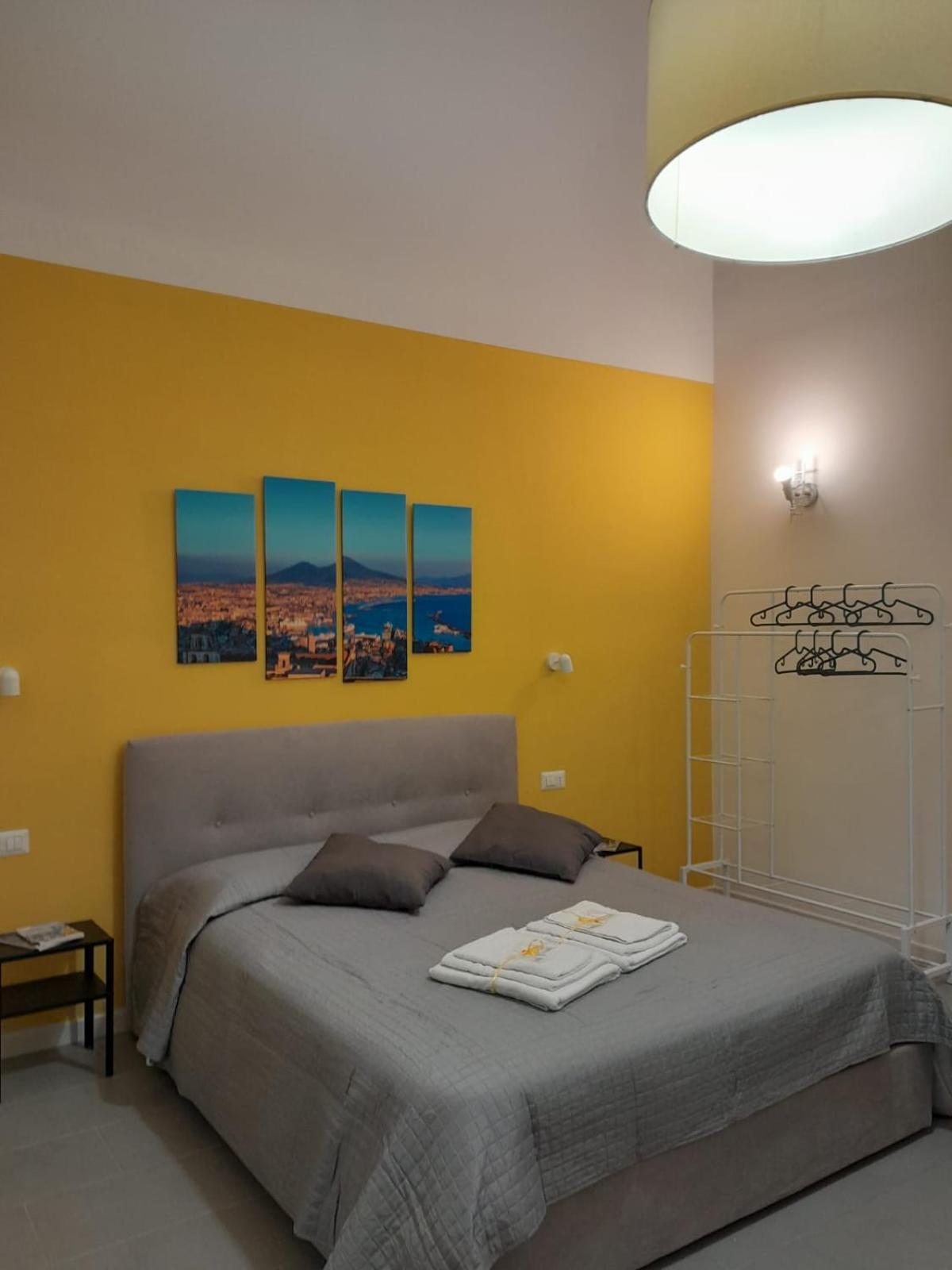 Bed and Breakfast Monteoliveto 5 Neapel Exterior foto